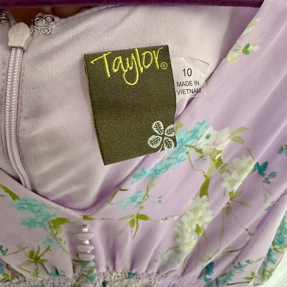 Taylor Dress Woman Size 10 - Picture 3 of 3